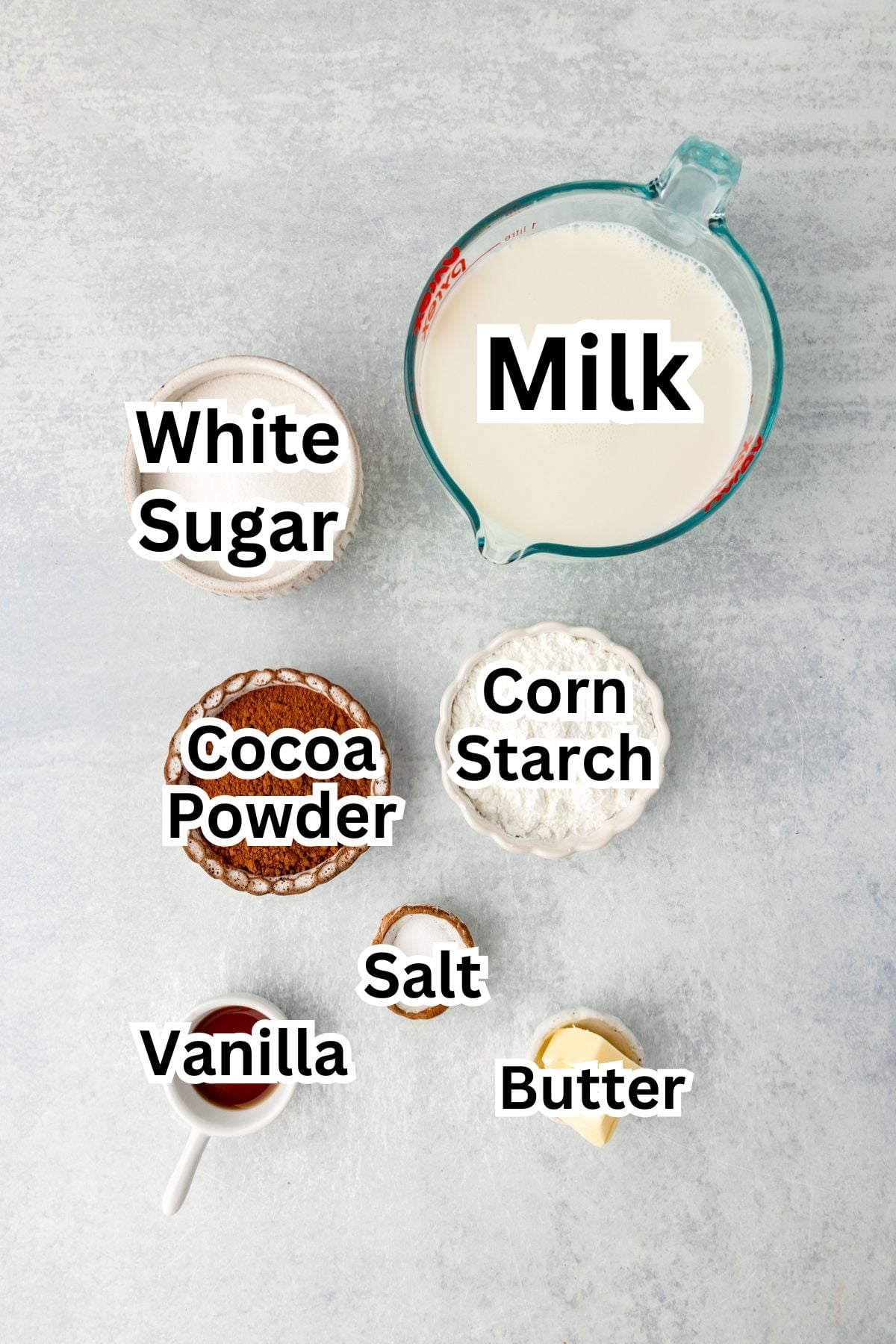 Creamy chocolate pudding with milk and cocoa powder.