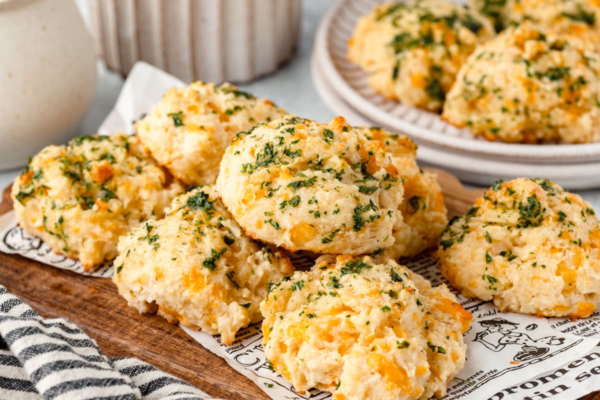 Cheddar Bay Biscuits with crispy, cheesy exterior.
